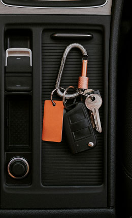 car key center console space